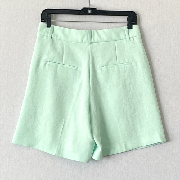 ARITZIA Wilfred The Effortless 7” Short - Picture 3 of 9